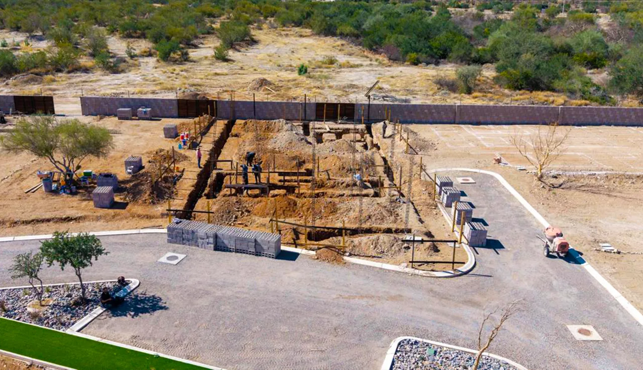Muros y avance de obra en Artesa